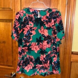 Vince Camuto floral top